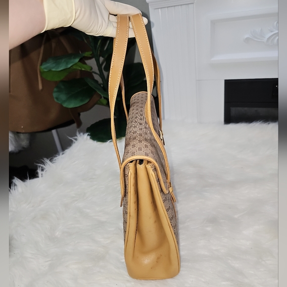 🔥😍Beautiful condition 🔥 😍 Authentic Gucci Shoulder / handbag - Picture 14 of 17